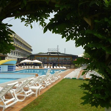 Hotel Marina Uno Lignano Sabbiadoro Esterno foto