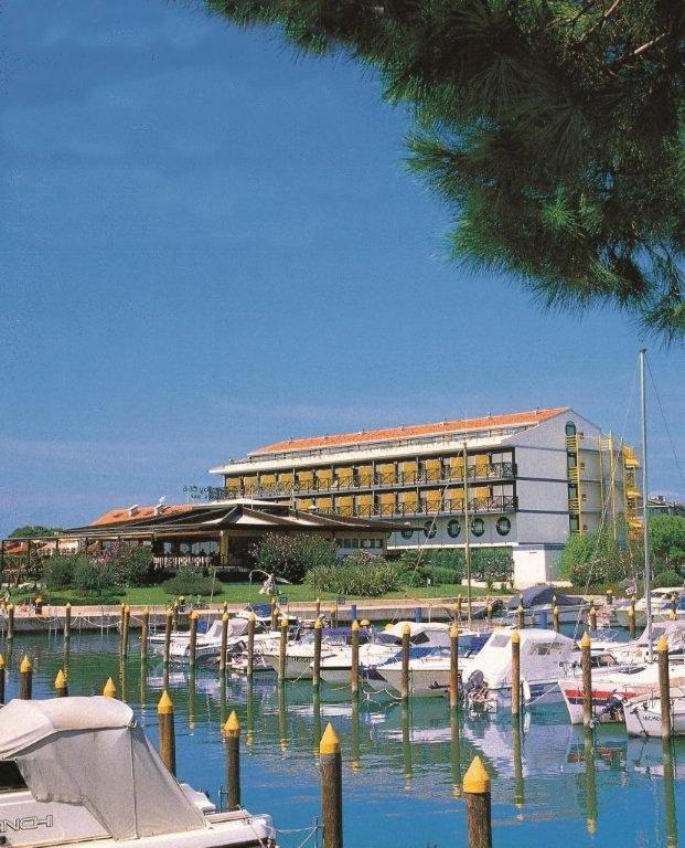 Hotel Marina Uno Lignano Sabbiadoro Esterno foto