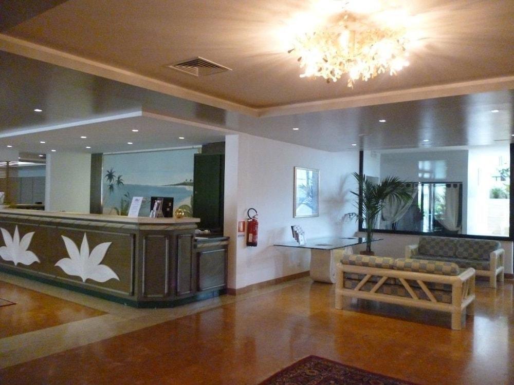 Hotel Marina Uno Lignano Sabbiadoro Esterno foto